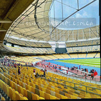 消息气泡与时钟组合的抽象图形，表达24小时回复承诺